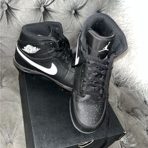 Nike Black and White High-Top Football Cleats WORN 3 TIMES.